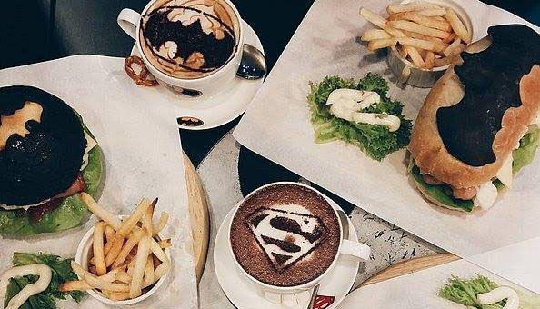 2Tê Coffee Superhero