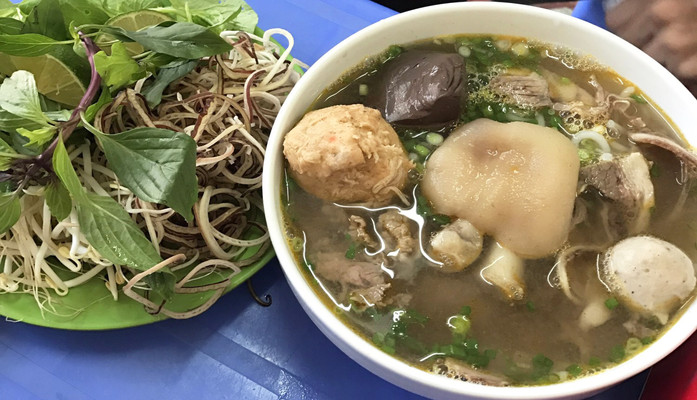 Bún Bò Huế Huy Béo - Lương Định Của