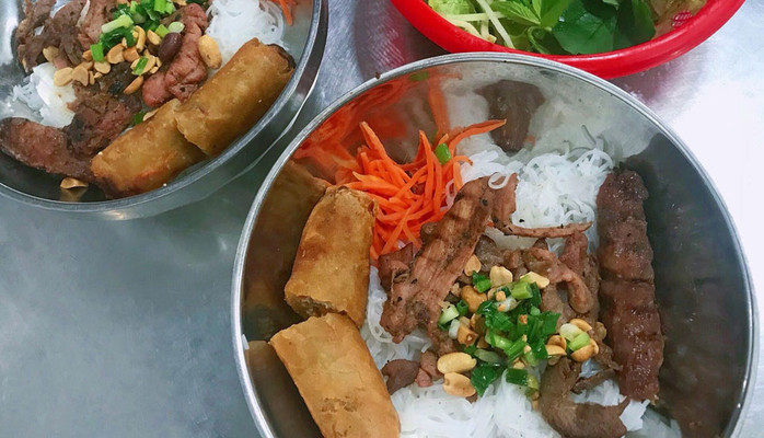 Bốn Mùa - Cơm & Bún Thịt Nướng