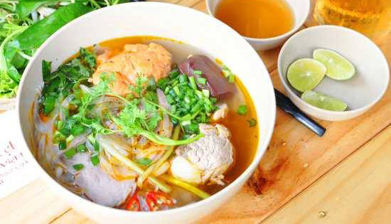 2 Khanh - Cơm Sườn Nam Bộ & Bún Bò Huế