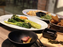 Phục vụ nhanh. Thân thiện...Một vài mơn bị nêm khá MẶN