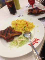 Gà thơm, vừa vặn, cơm ok, đợi hơi lâu chút.