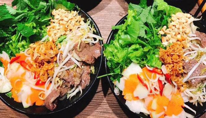 Hoàng Huệ - Cơm Rang & Bún Bò Trộn - 8B Ngõ 4 Ao Sen