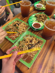 Gỏi đu đủ, Chả bò, Trà tắc 👏👏👏