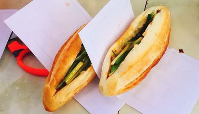 Bánh Mì Hành Rim