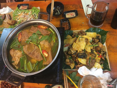 Lẩu ếch măng cay
