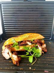 Bánh mì gà nướng 12k