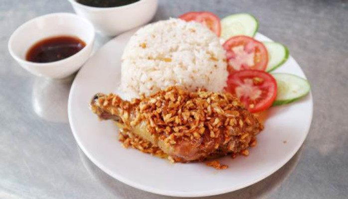 Cơm Chiên Gà Sốt Tỏi - Đường Số 19