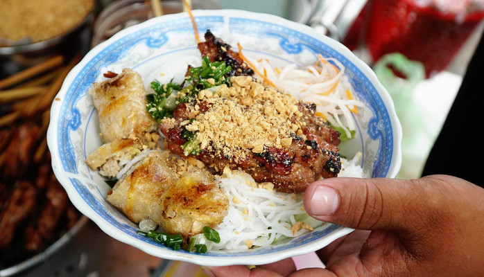 Cơm Tấm & Bún Thịt Nướng - Lã Xuân Oai