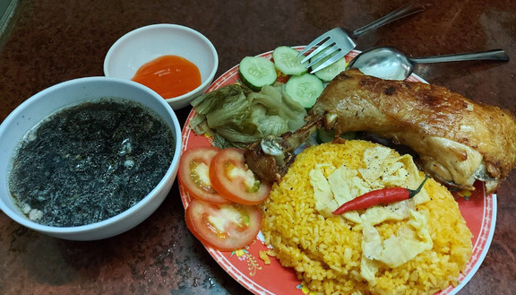 Cơm Gà Xối Mỡ 35
