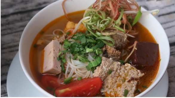 Quán Bún Riêu 128A - Chiến Lược