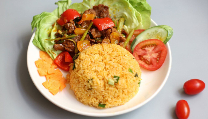 Quán Cơm Ngon - Cơm Chiên Dưa Bò & Mì Xào Sate Gà - Đường 54