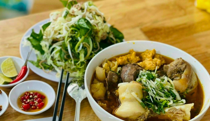 Bún Bò Chất Huế Mì Quảng Gà - Bún Bò & Mì Quảng - Thành Thái