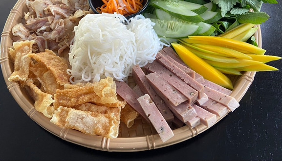 Chợ Huyện Quán - Thân Văn Nhiếp