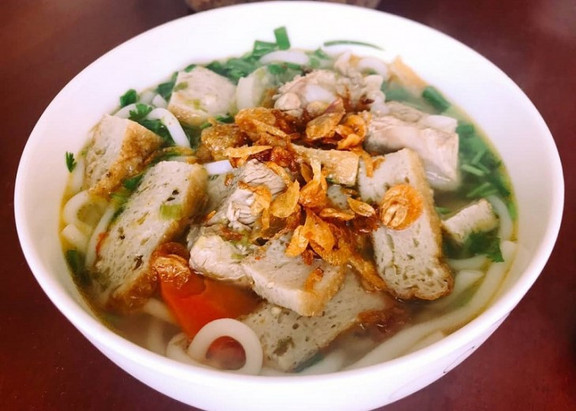 Bánh Canh Cô Hương - Lê Chân