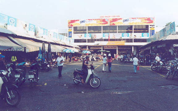 Chợ Phạm Văn Hai