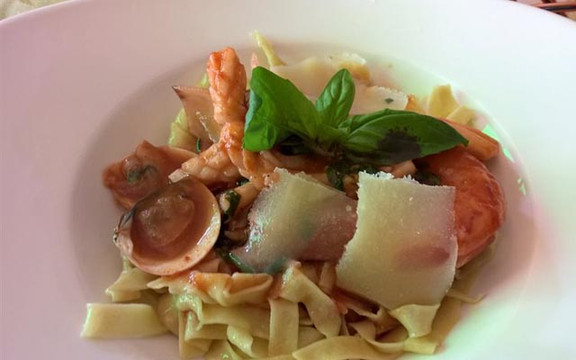 L'olivier Cafe - Phan Khiêm Ích