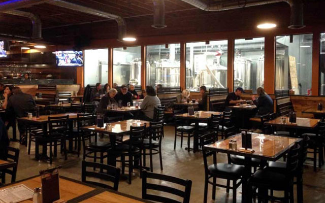 Diamond Knot Brewpub @ MLT