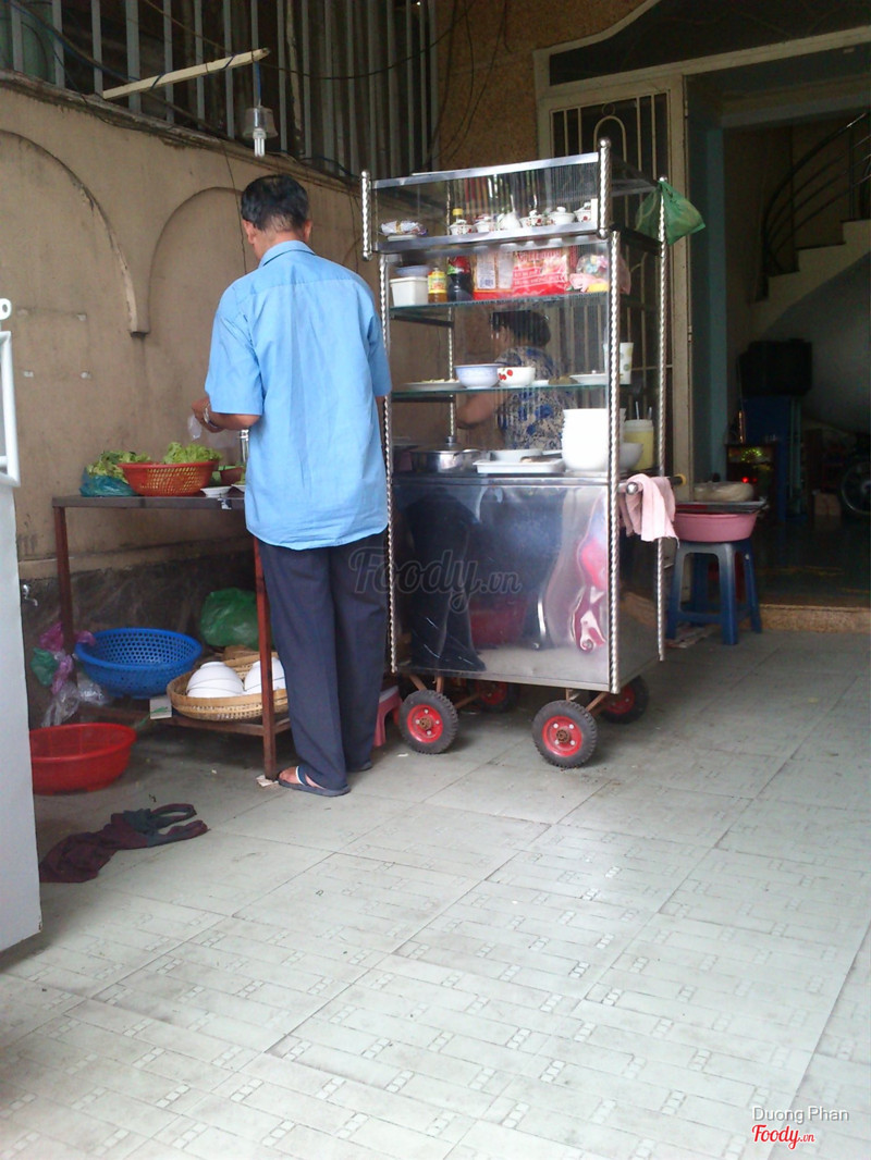 Cô chú chủ quán rất hiền