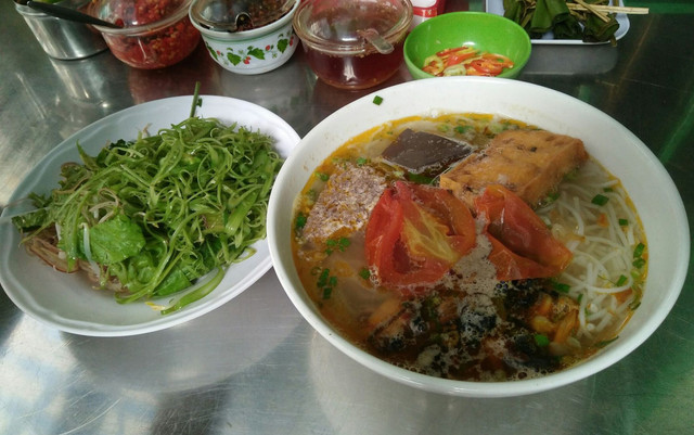 Bún Riêu Cua Bà Yến - Cửa Trường