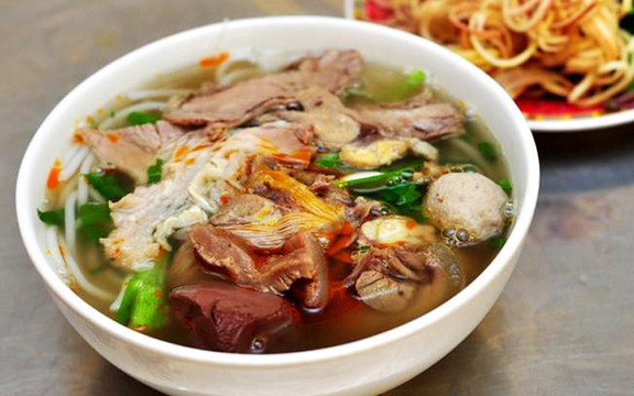 Bún Bò Giò - Đặng Huy Trứ