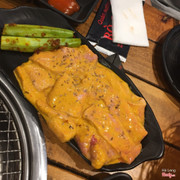 Nhũ dê hay nhũ heo gì đó 