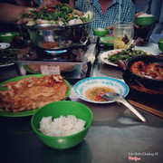 bữa cơm như hình, 2 bàn giá 1tr3 ((