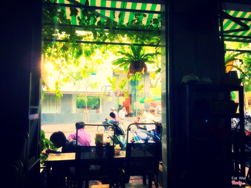 Bên trong nhìn ra