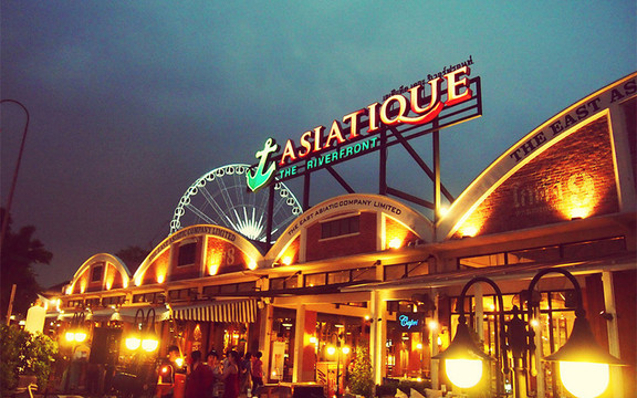 Asiatique The Rivefront