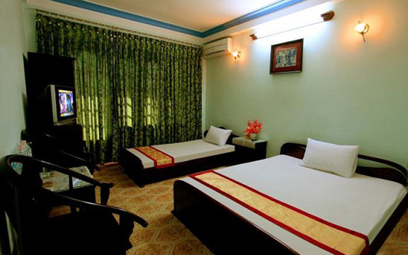 Ngũ Long Tam 2 Hotel