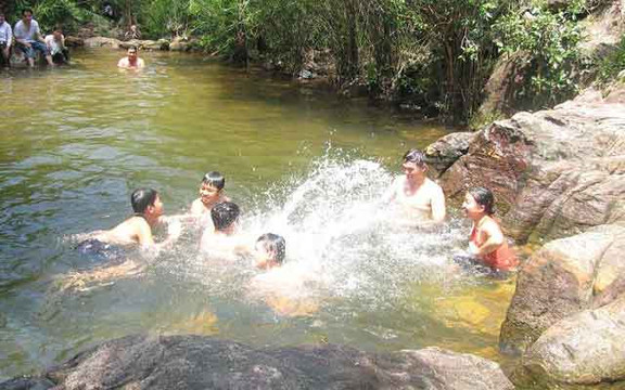 Du Lịch Sinh Thái Suối Trúc - Bình Dương