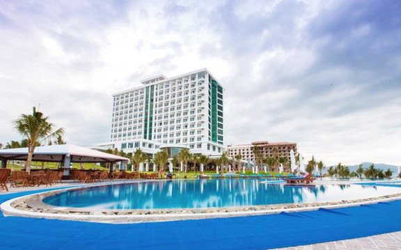 Golden Peak Resort & Spa