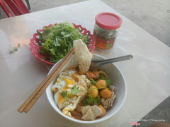 Mỳ Quảng thịt + gà + trứng cút