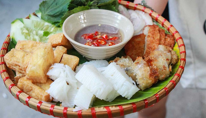 Bé Ly - Bún Đậu Mắm Tôm