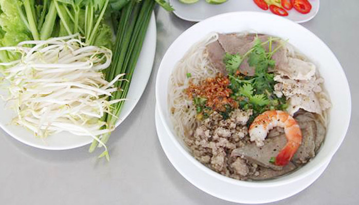 Út Đống Đa - Hủ Tiếu Nam Vang, Mì Vịt Tiềm & Phá Lấu