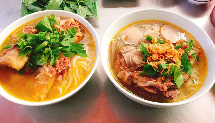 Bún Bò & Cơm Gà