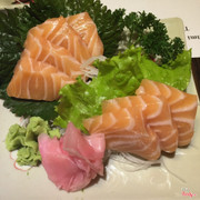 sashimi cá hồi