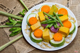 Rau củ ngũ sắc