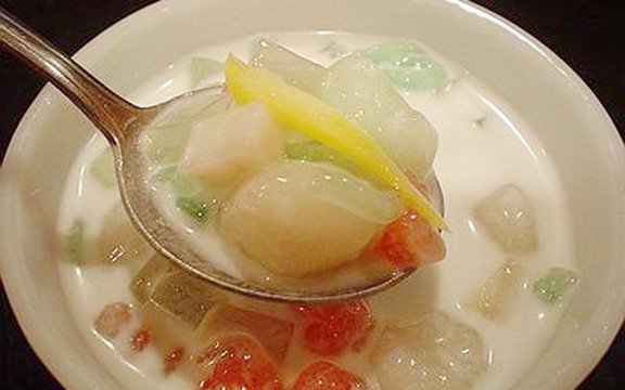 Cô Mười - Chè, Sinh Tố