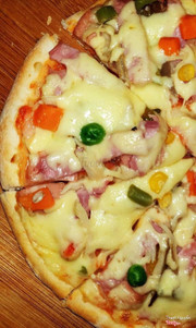 Pizza thập cẩm ngon ko thể nào cưỡng lại luôn mn ơiiii🍕🍕🍕