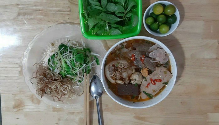 O Quyên - Bún Bò Huế & Cơm Sài Gòn