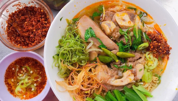 Bún Bò Cô Diễm