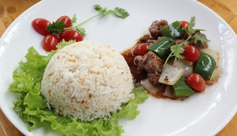 Phố 675 - Cơm Trưa, Lẩu & Ăn Vặt