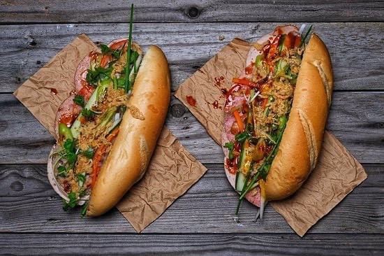 Bánh Mì Thịt Nguội - Ngọc Lâm