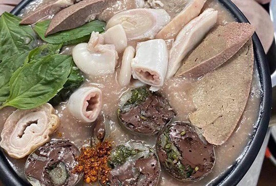 Gỏi Lòng - Cháo Lòng & Tiết Canh - Xóm Chiếu