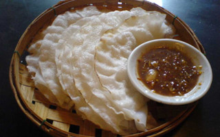 Bánh đập, hến xào ngon ở HA