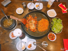 Dakgalbi + phomai + rice at bowl