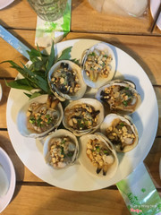 Sò tộ to và tươi hết xảy , tuy nhiên thịt chắc nên hơi dai ko recommend cho các bác cao tuổi.