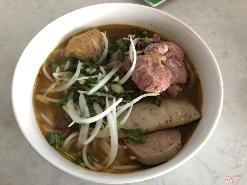 Bún bò đặc biệt