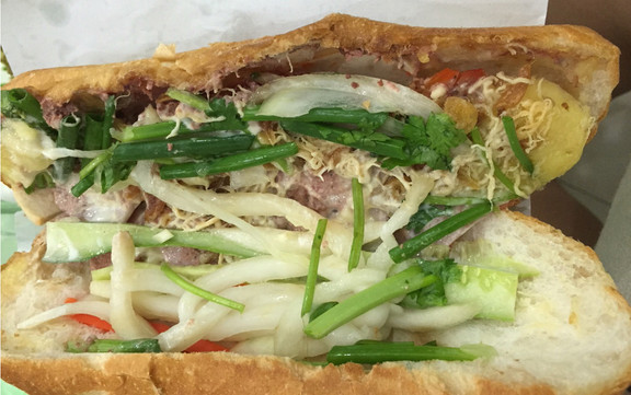 Bánh Mì Pate - Tôn Thất Tùng